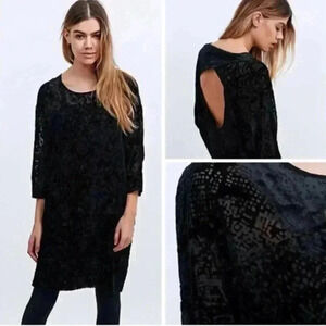 SILENCE + NOISE Velvet Black Dress